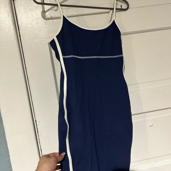 Beach dress - Picture 2 of 2